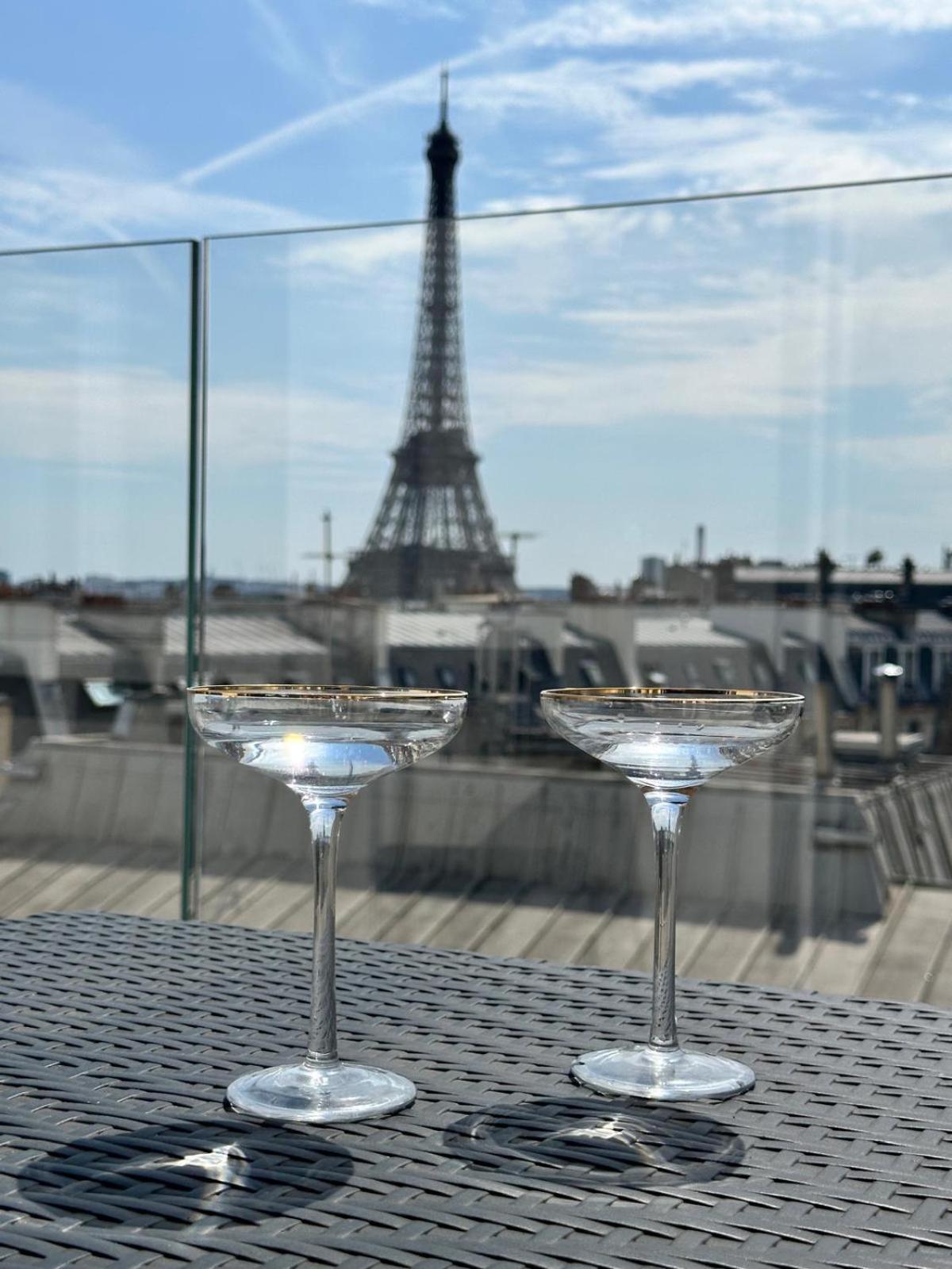 Pepite Tour Eiffel Paris Exterior foto